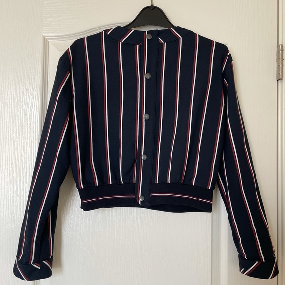 Zara navy blue jacket with red vertical stripes. Ribbed bottom - Picture 2 of 5